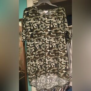 LuLaRoe Camo High Lo Tunic Top/Dress Woman’s Med
